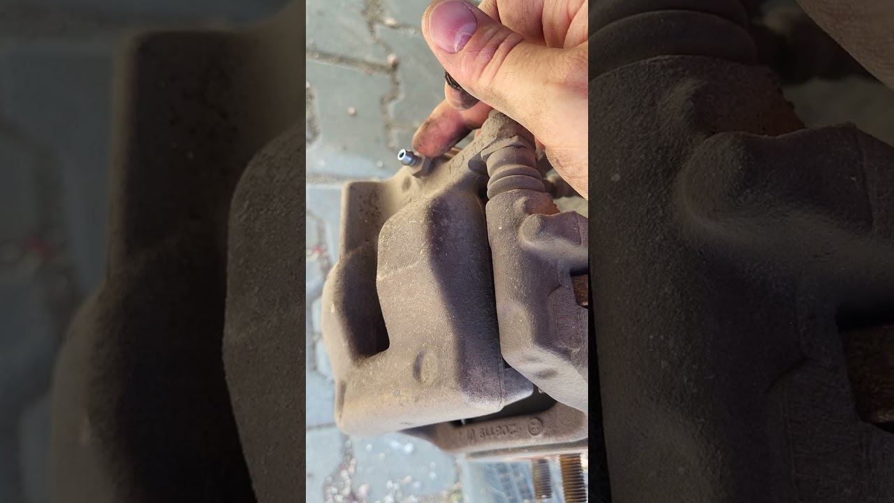 Toyota Verso  fren hidroligi  değişimi