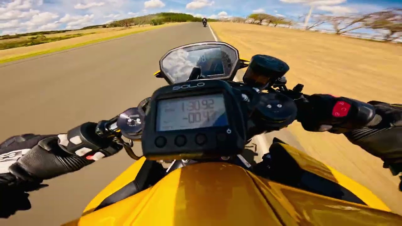 1:30 em Capuava com a Triumph 765RS - temporal de naked! 