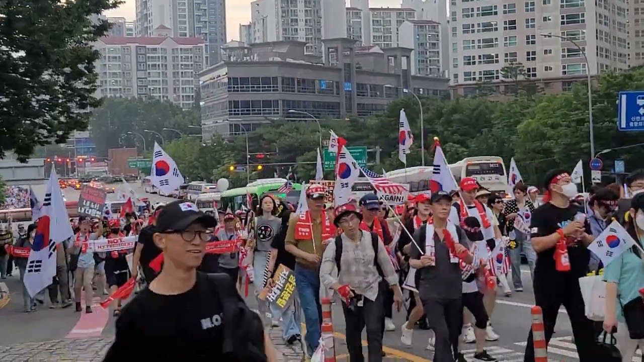 서초 11차 윤 어게인 집회 후 역대급 최고 행진 감동 순간 구호 외치기 집회의 꽃 가두행진 진정성 보여주기 시위 애국 목소리 내기 #윤어게인집회 