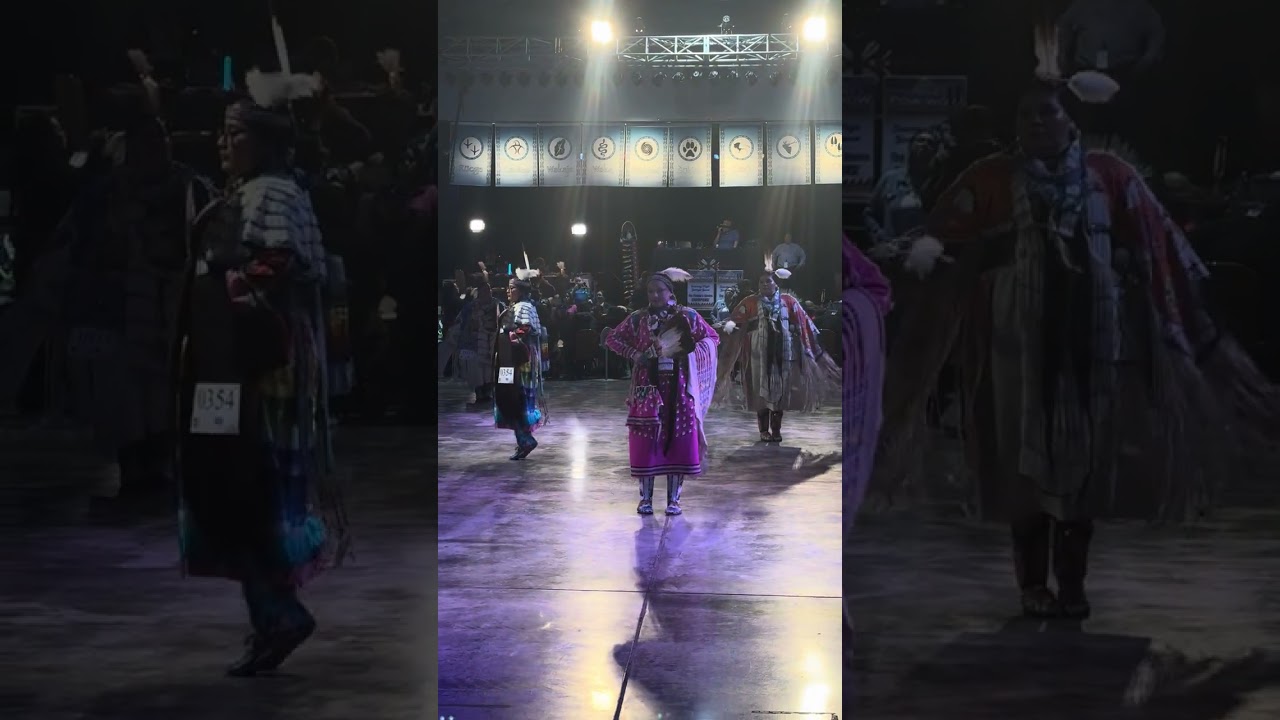 Women’s Northern Traditional 2x2 Straight Song x Round Dance || Last Bear Moon Powwow - Sloan Iowa 