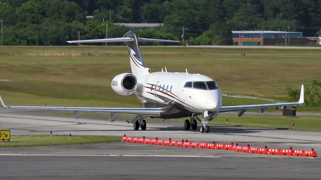 Tom Cruise's Private Jet