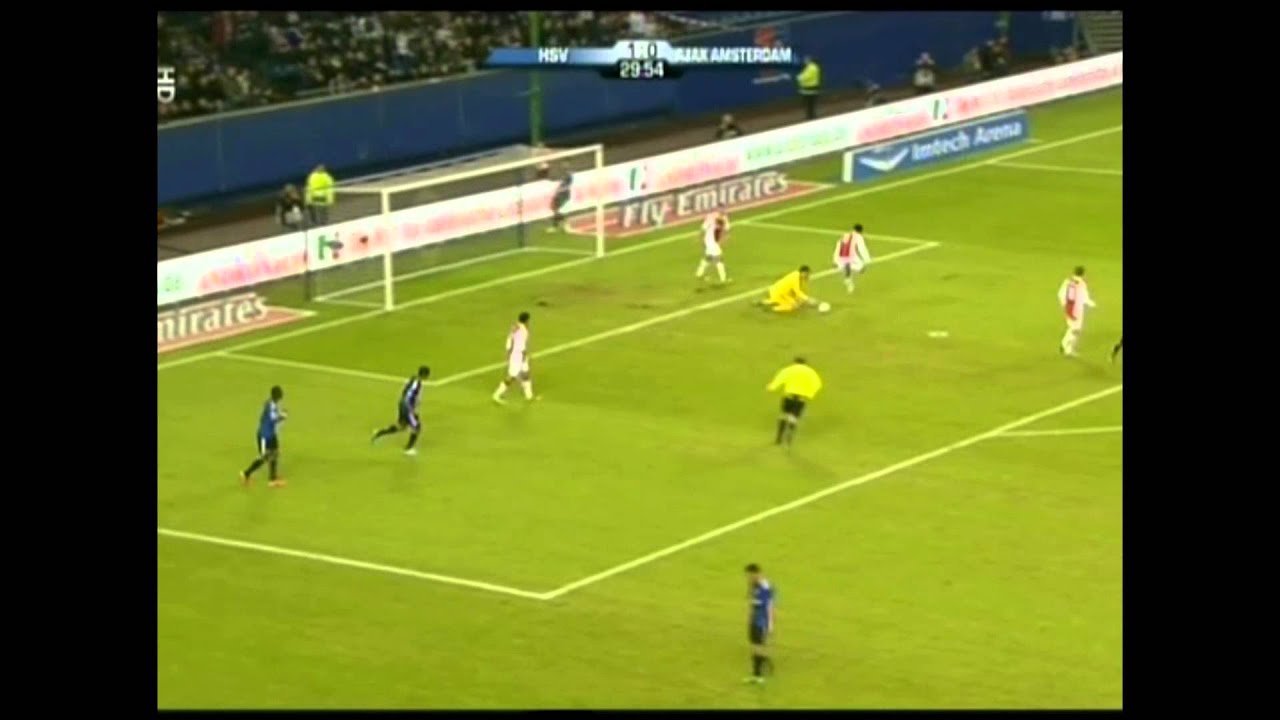 Jeroen Verhoeven in actie met AFC Ajax tegen HSV Hamburg op 10 Januari 2011