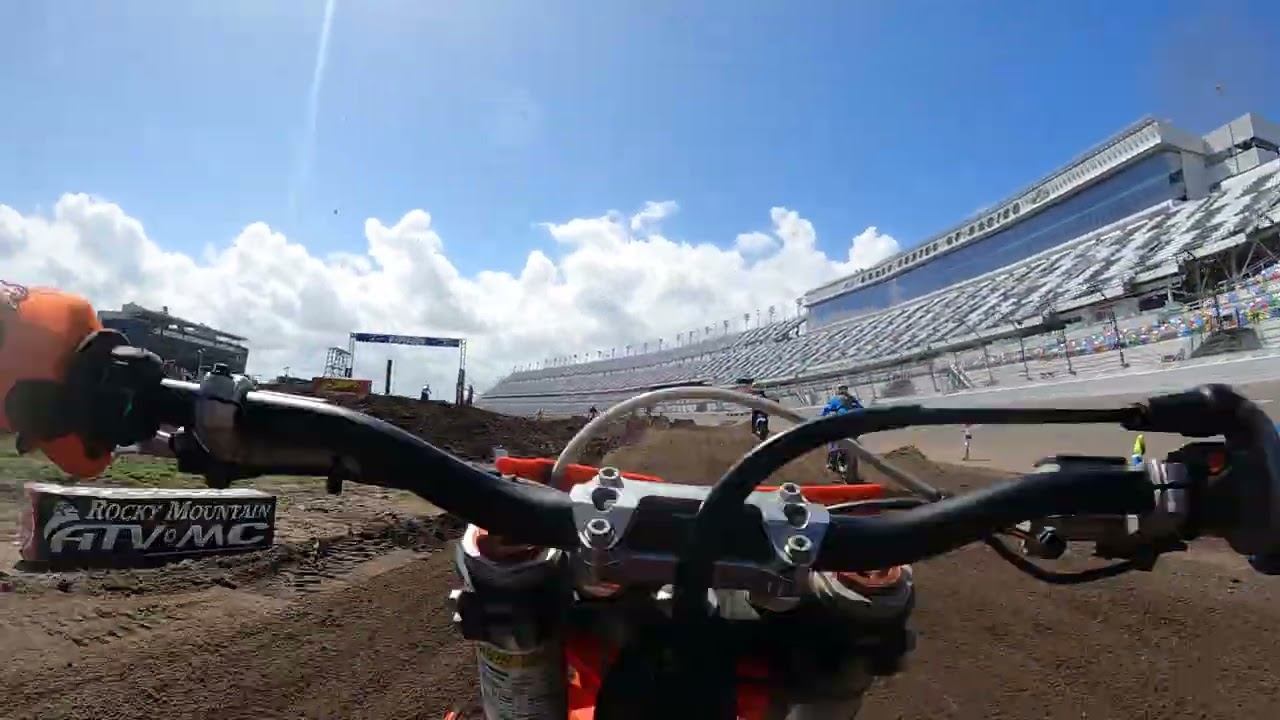 Plus 50 moto 2 Daytona vintage day 