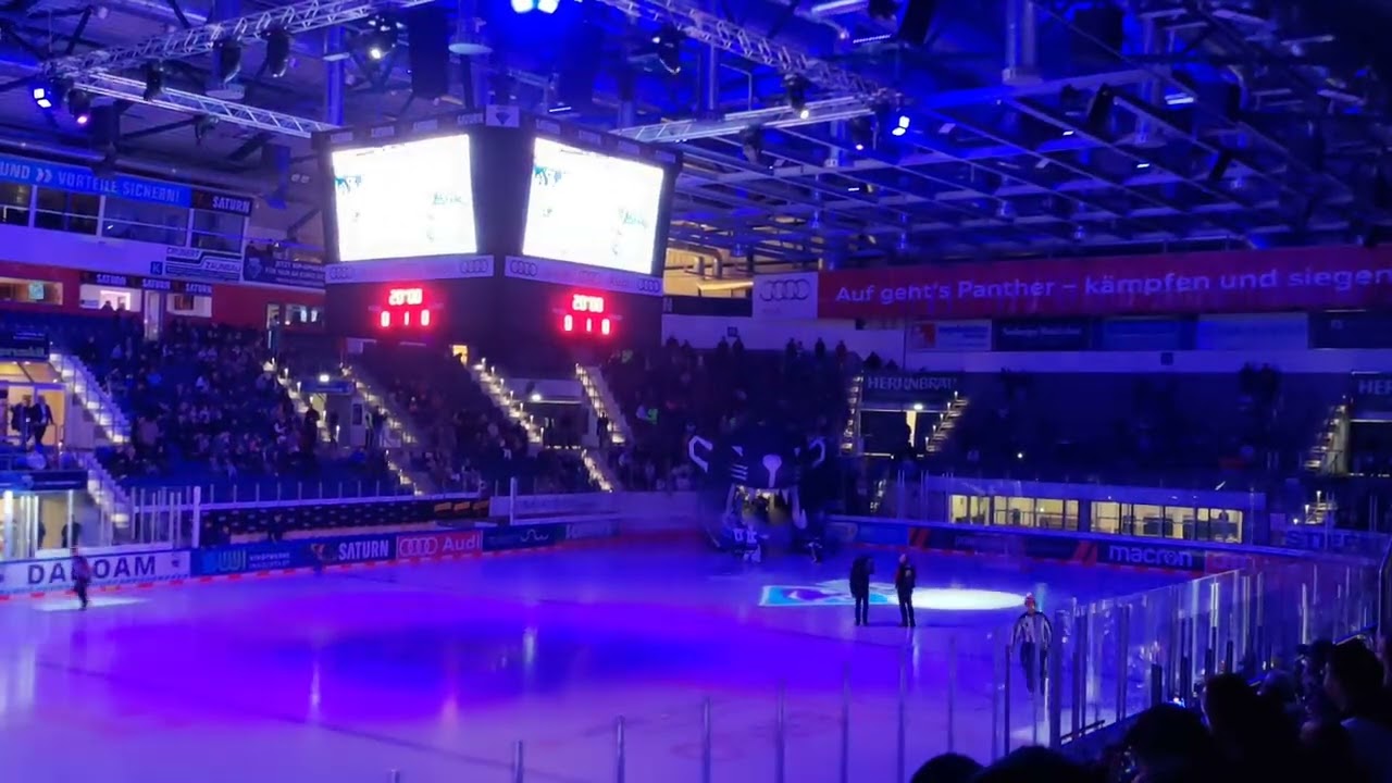 Einlauf des ERC Ingolstadt der Saison 2022/2023