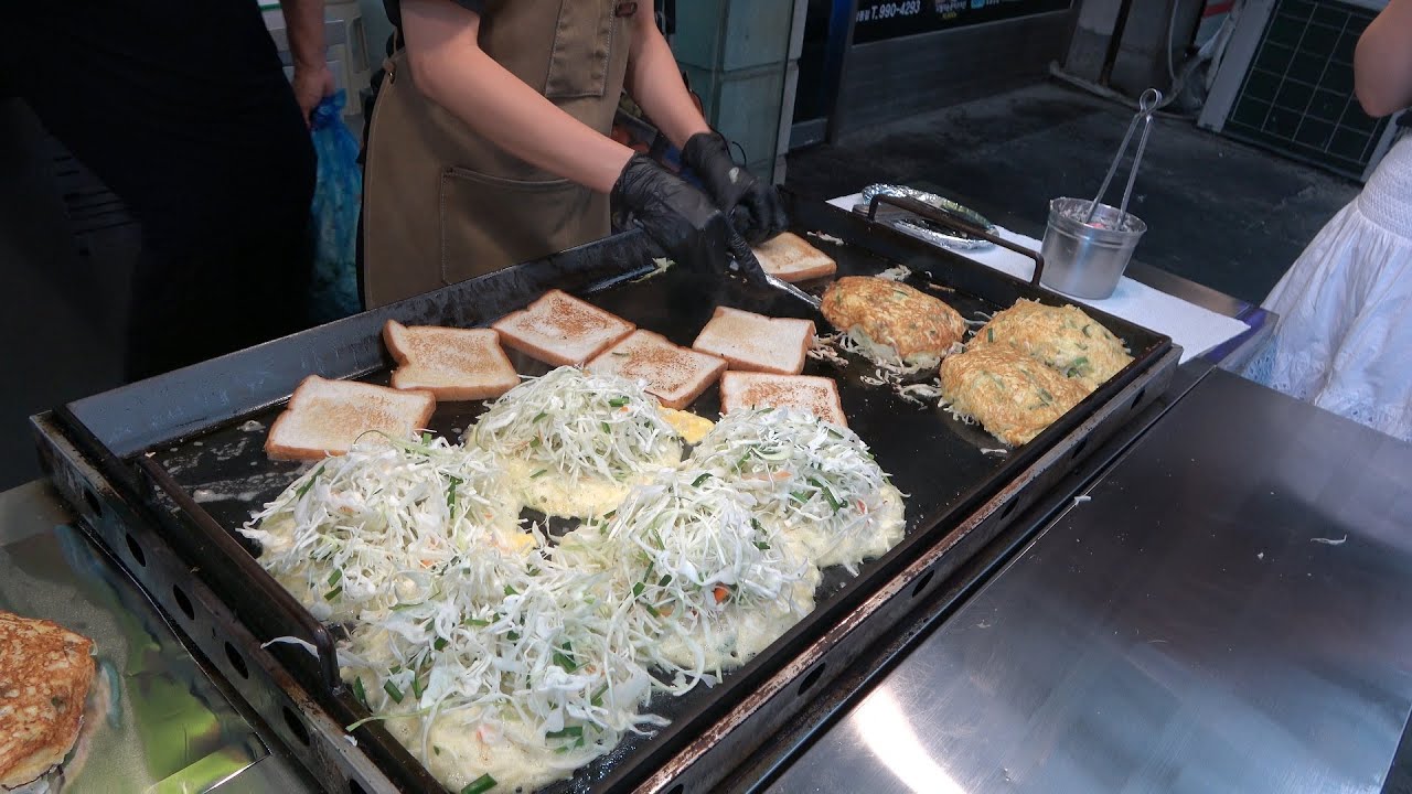 전설의 2500원 할머니 토스트 ㅣ 업그레이드 되어 돌아온 창동 할머니토스트 최신근황! Famous grandma toast/  Korean street food