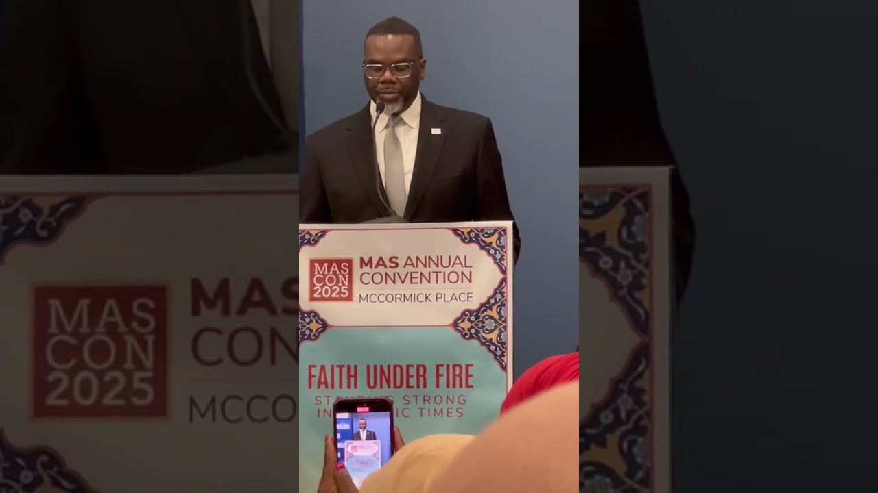 Mayor Brandon Johnson speaks at MANA's Opening Session at MASCON in Chicago, December 28, 2025.