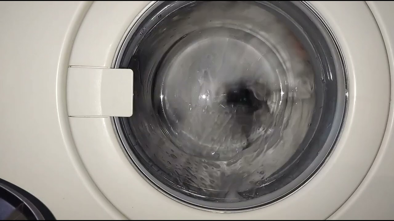 Siemens Siwamat 5020 wieder mal bei einer Kochwäsche Vor der Reperatur