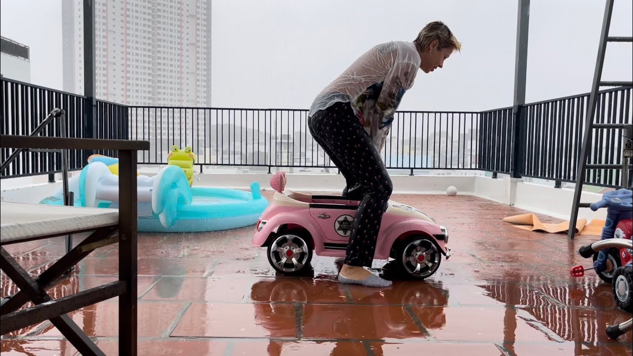 Very wet video • Rain on the roof • Wetlook • Wet shirt • wet pants • wet socks • wetlook video