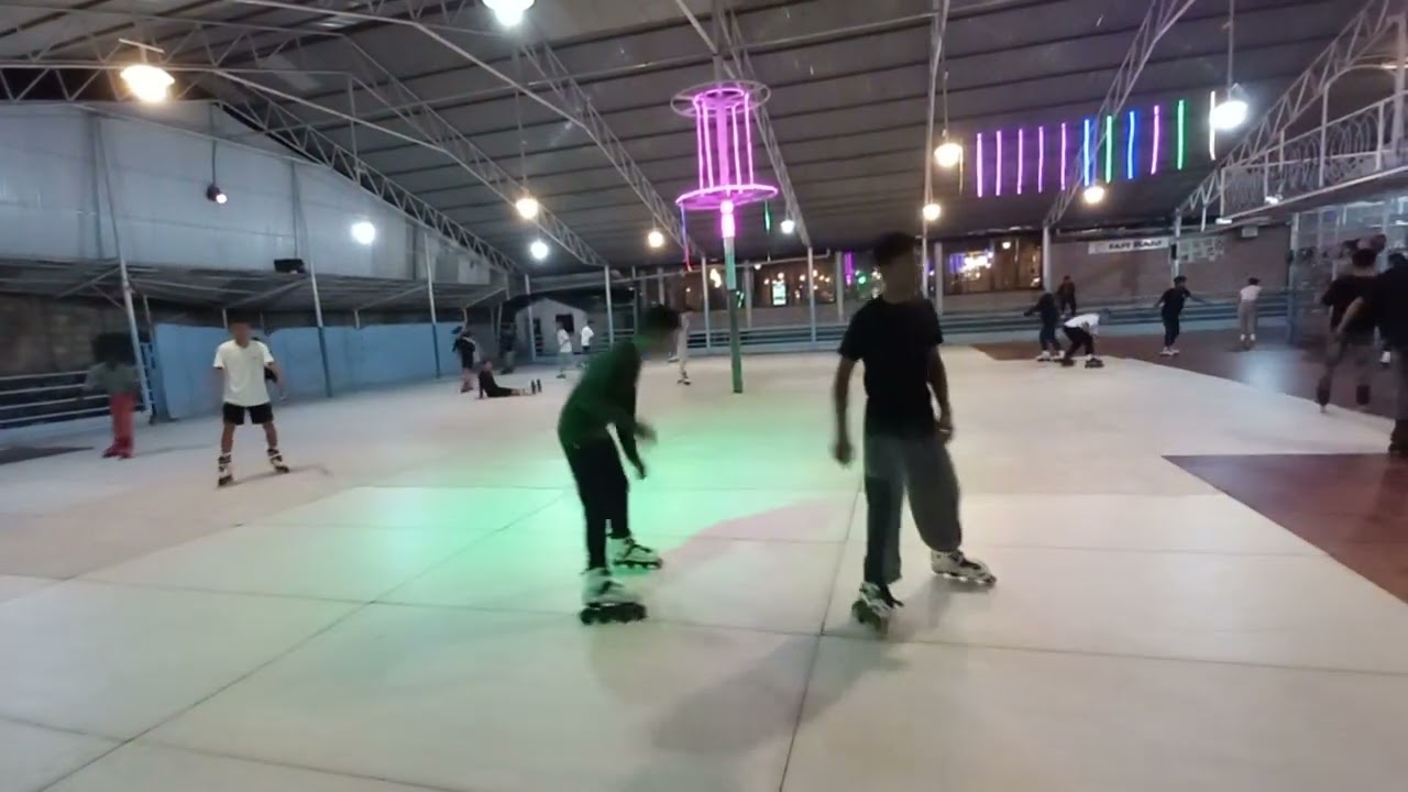 skatinggg in deglind park