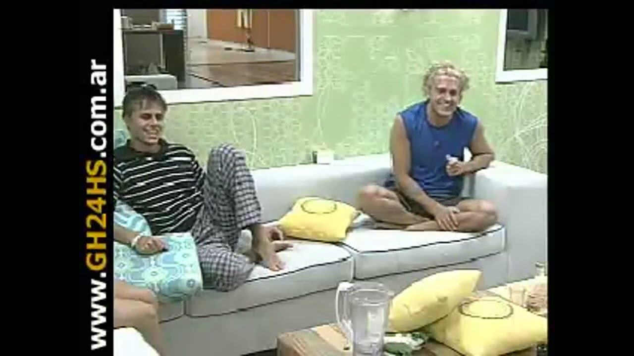 Solange, Luz, Emiliano, Pepa y Loreley hablando de Rocio y Cristian U