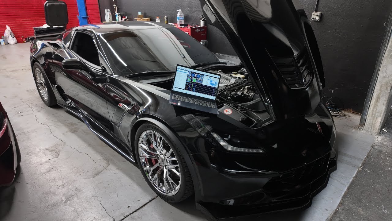 Я доработал свой C7 Z06 с механической коробкой передач для езды по городу... 72 пропуска зажигания.