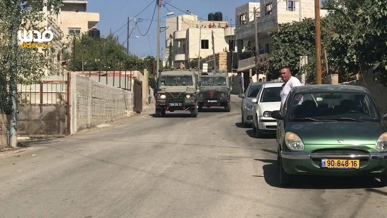 اقتحام منزل الشهيد نمر الجمل منفذ عملية قطنة في بيت سوريك شمال القدس