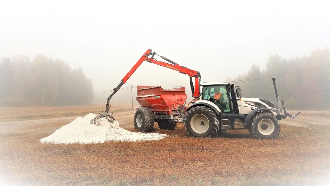VALTRA T144 Active levittää kalkkia, osa 2/2.