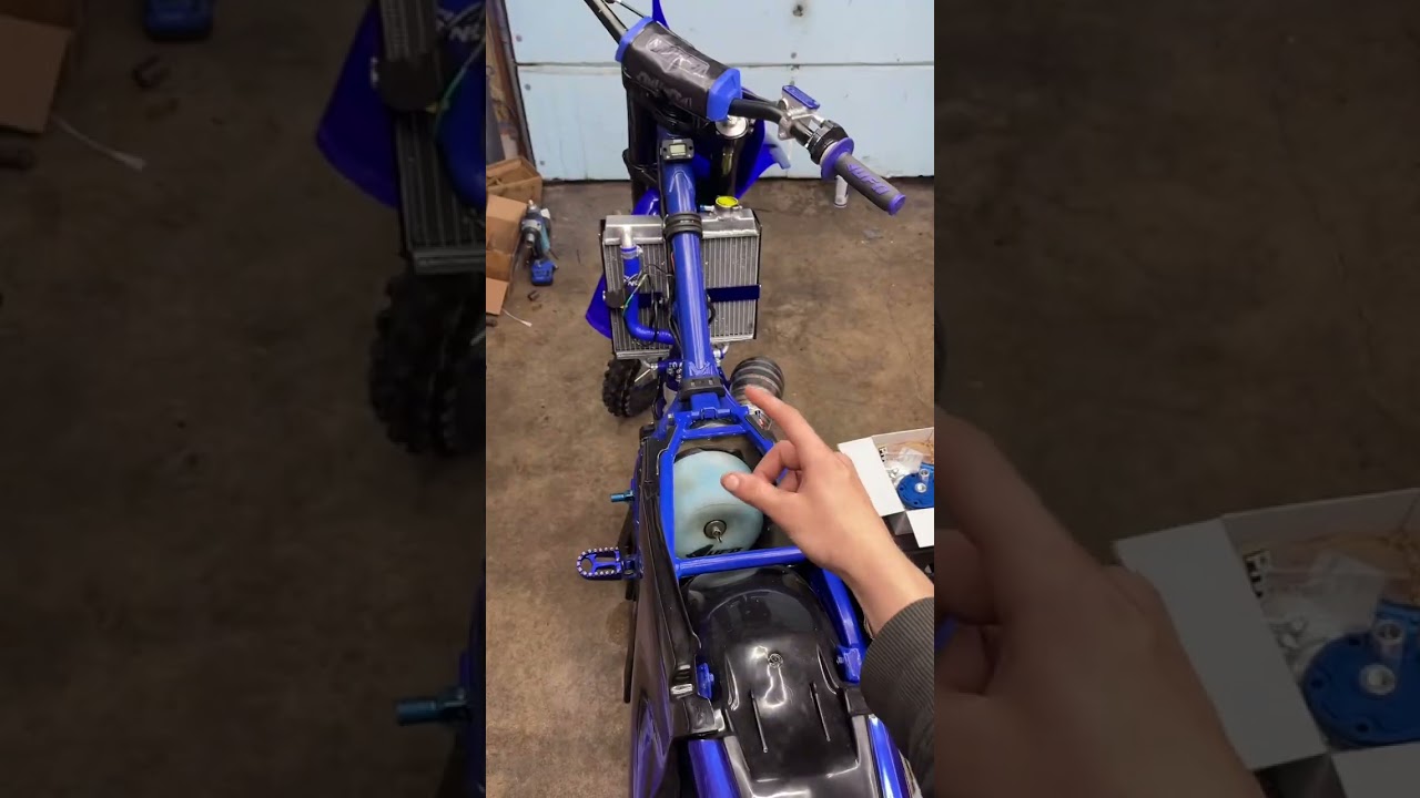 Let&rsquo;s install a Phat head from 😍🙏 This head looks insane, and it should help the bike run much