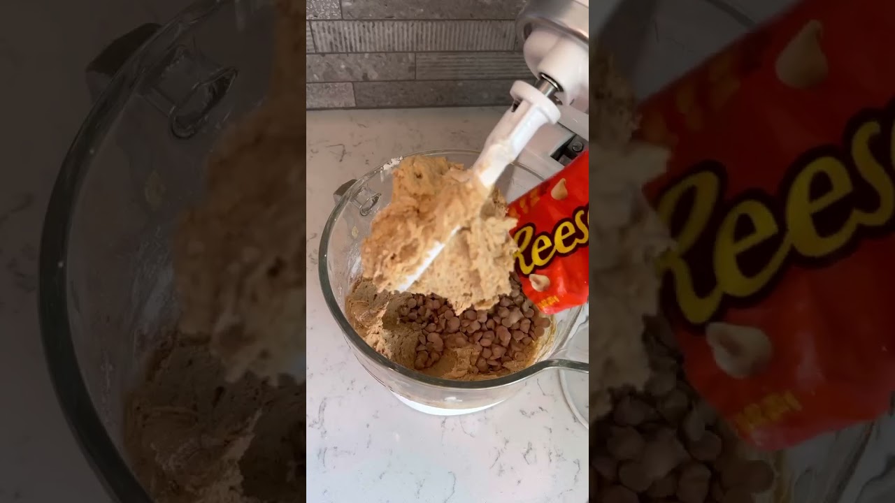 Best Peanut Butter Chip Cookies