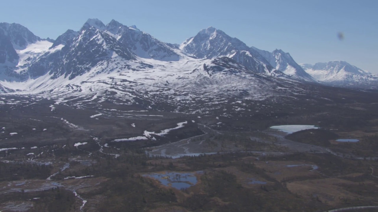 Oldervik, Lattervika, Lenangs&oslash;yra, Veidalstindan - Flying Over Norway