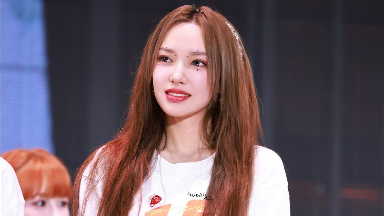 [FANCAM] CHENG XIAO TRÌNH TIÊU CÙNG CÁC NGHỆ SĨ BIỂU DIỄN TẠI YUEHUA FAMILY CONCERT 2024