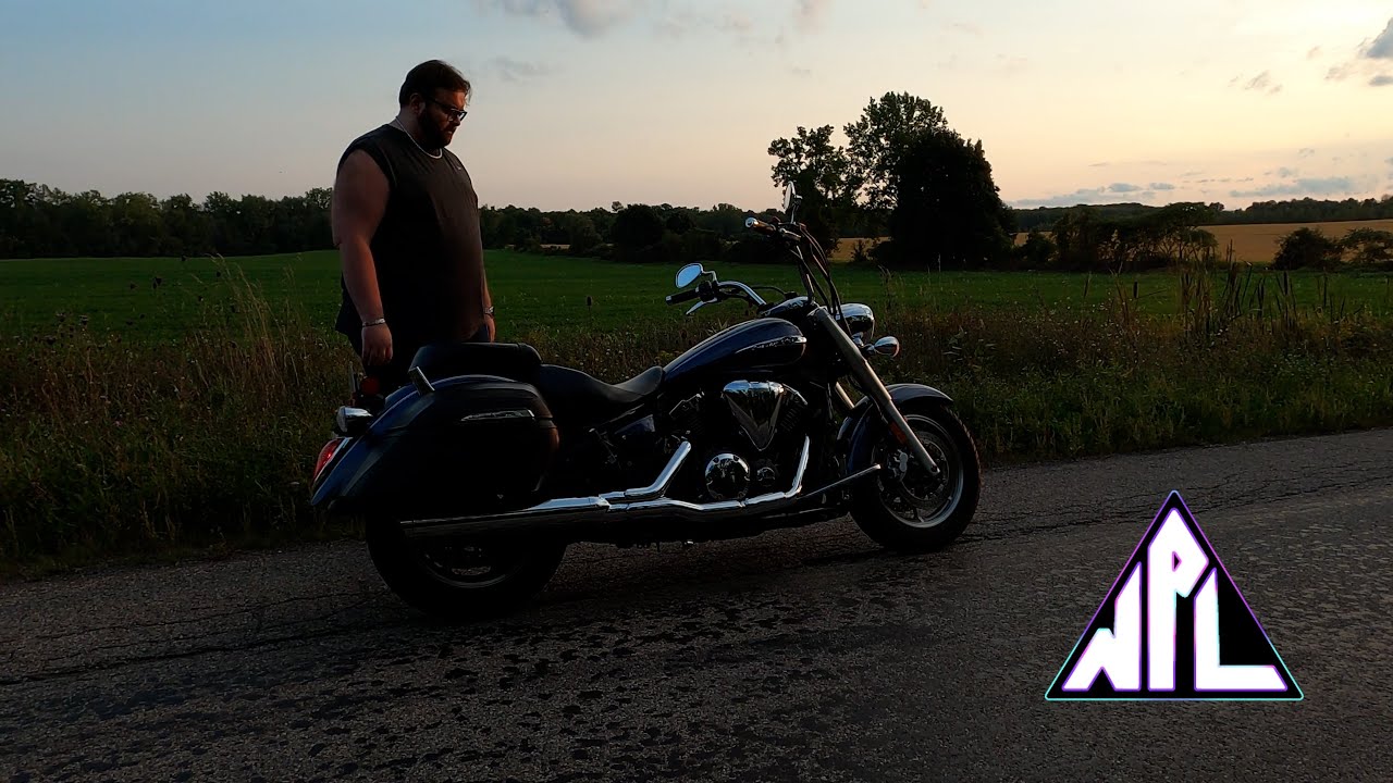 Yamaha V-Star 1300 // Cobra Exhaust Sound & Flyby // 4k
