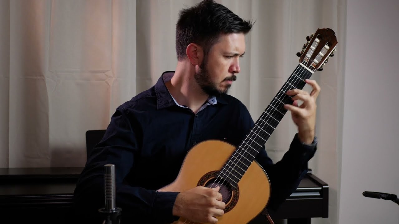 Menuetto and Trio from op. 25 by Fernando Sor