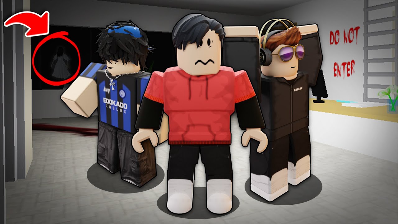 Exploring ABANDONED HOSPITAL in BrookHaven RP! - Roblox