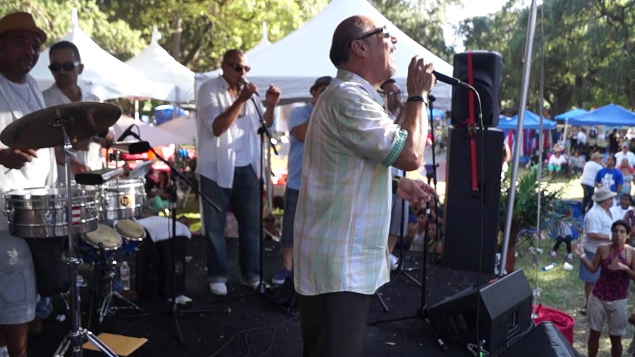 Festival de la Isla 2013  Rey de la Paz  " Indiferencia "