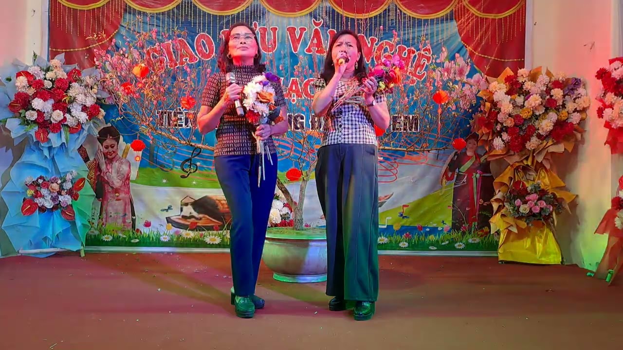 Bài hát nối Lại tình xưa do ca sĩ Hồng thế và ca sĩ Hồng gấm trình bày