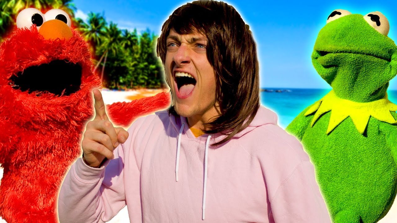 Elmo and Kermit The Frog go to the beach with Angry Mom!