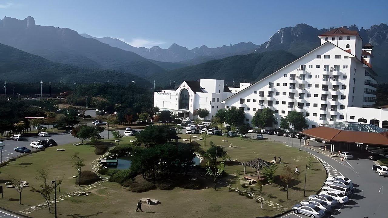 Il Sung Seorak Resort | Sokcho-si, South Korea | Hotel Review 🌟