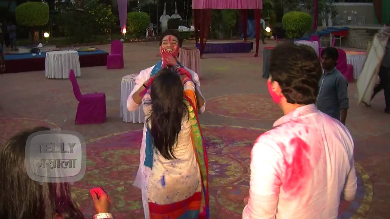 Rajat, Anushka, Alka, Siddhant & Rohan Dance & Celebrate Holi | Shastri Sisters