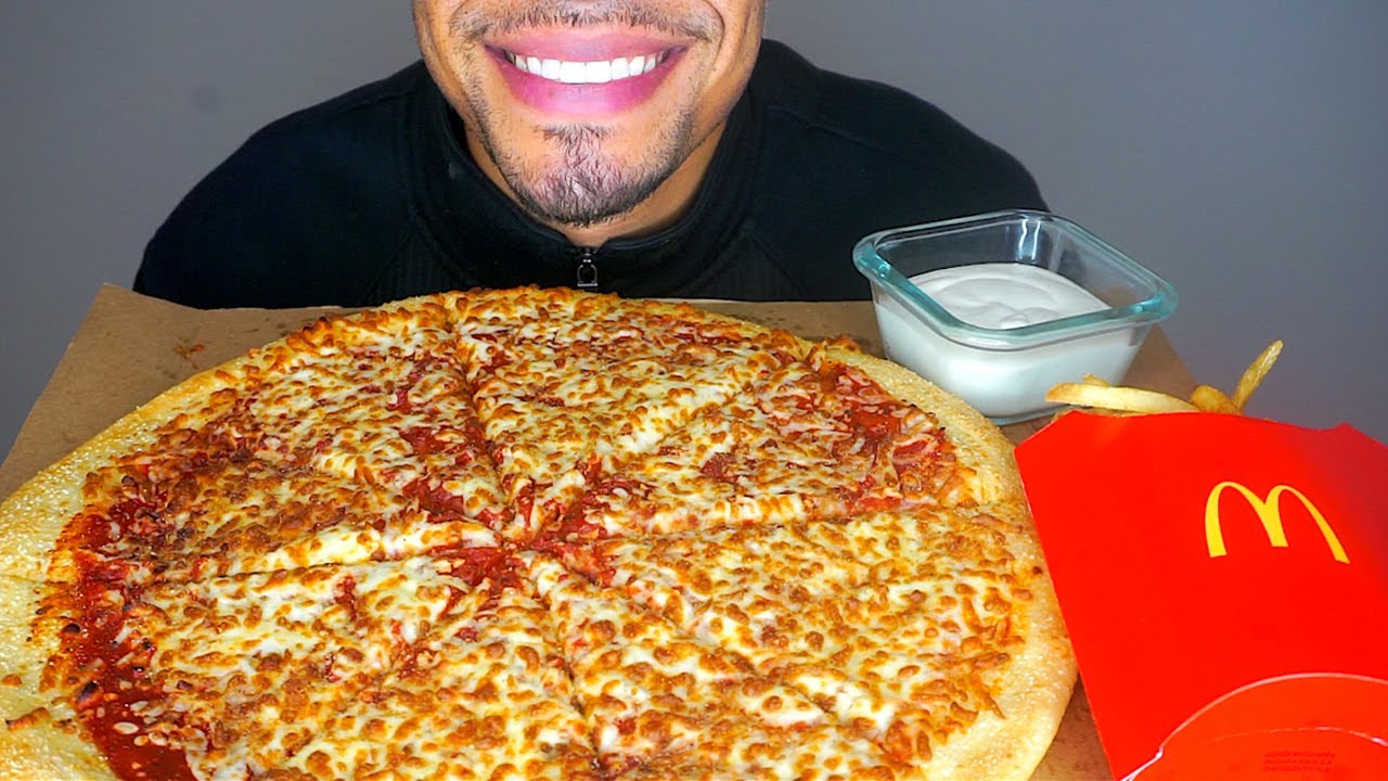 ASMR LITTLE CAESARS CHEESE PIZZA WITH RANCH SAUCE *BIG BITES* EATING SHOW MOUTH SOUNDS JERRY MUKBANG