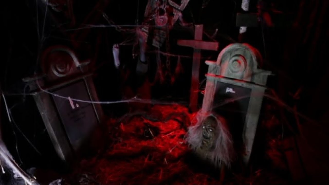 A Rainbow MagicLand cercano 200 zombie per la festa di Halloween