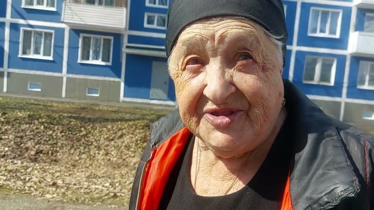 Олеся Андреевна потихонечку переходит в свою квартиру
