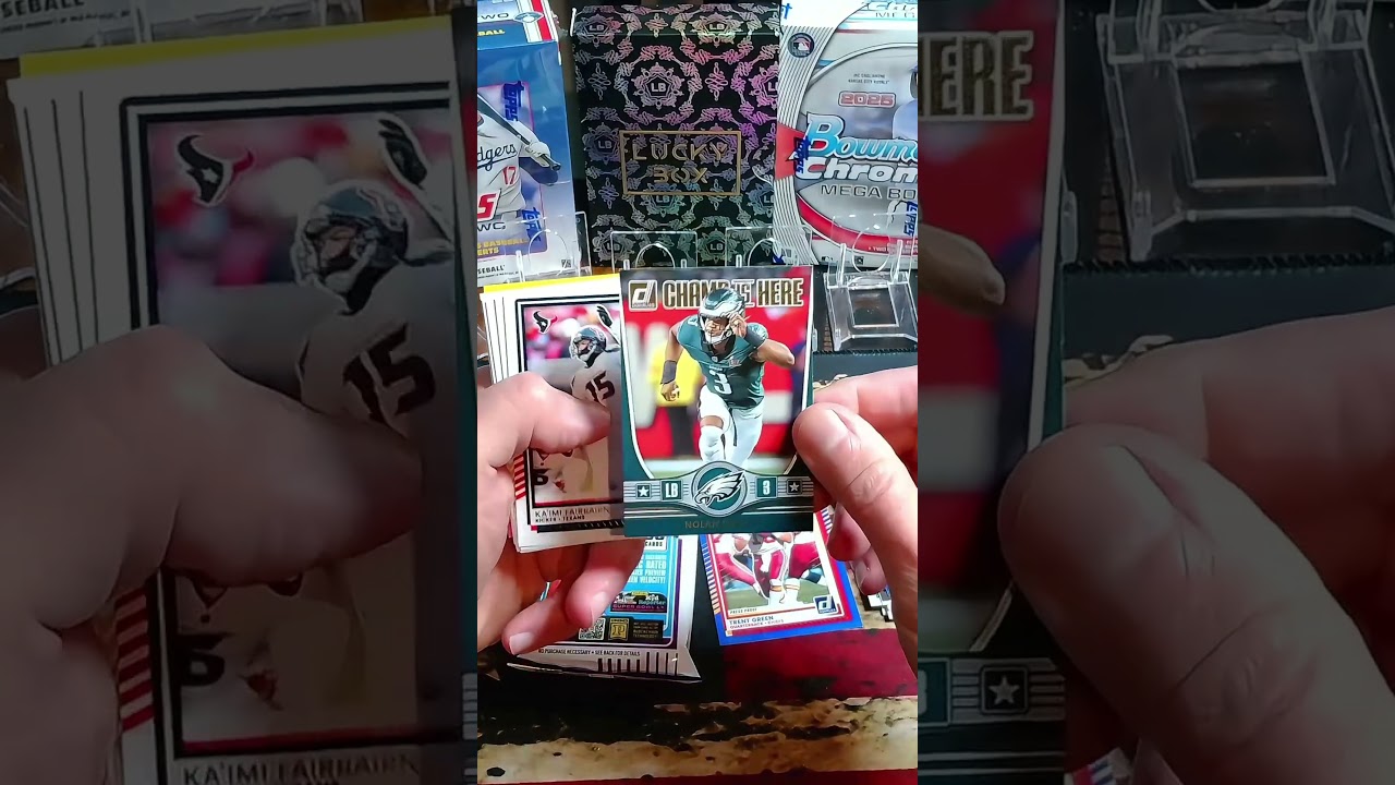 Есть ли что-нибудь хорошее в этих больших розничных упаковках? Футбольные карточки Donruss 2025 г...