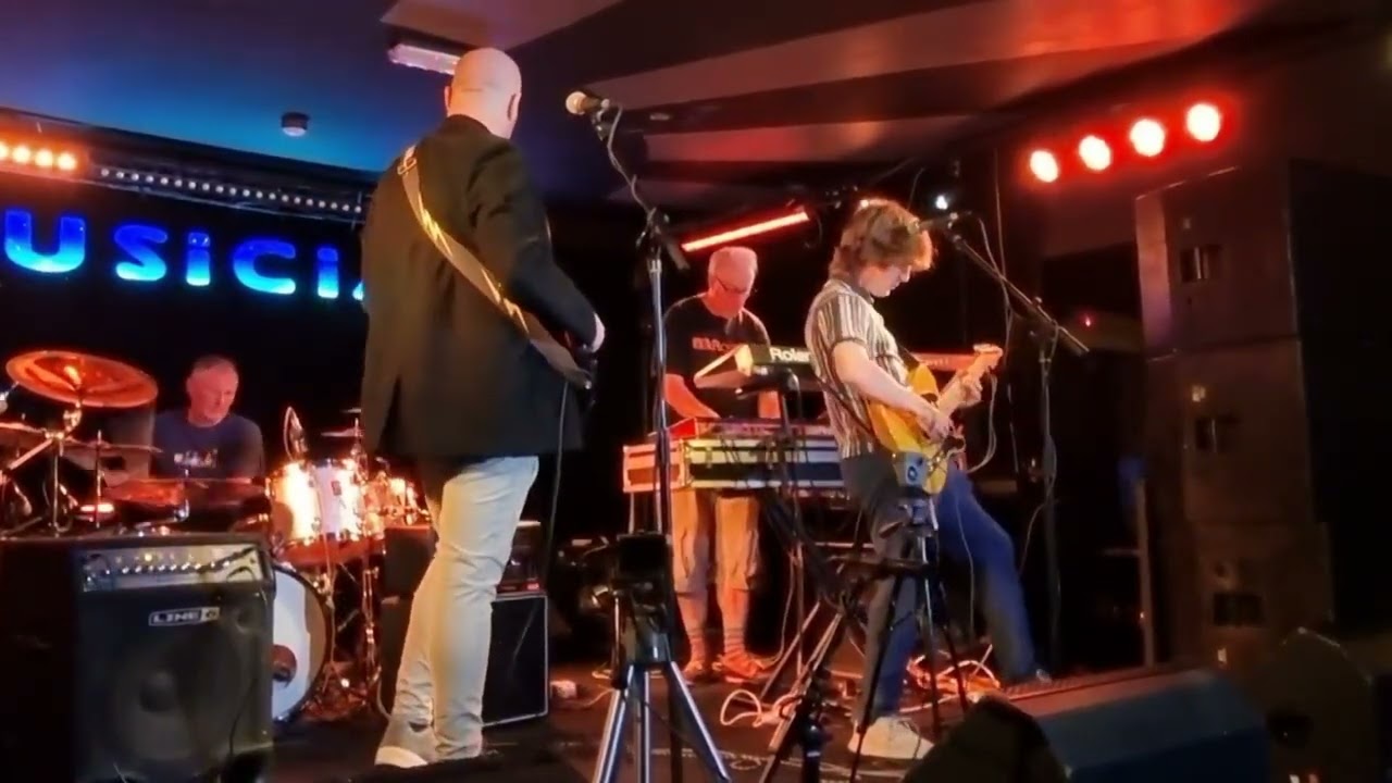 Pink Floyd - Comfortably Numb Live by HoS