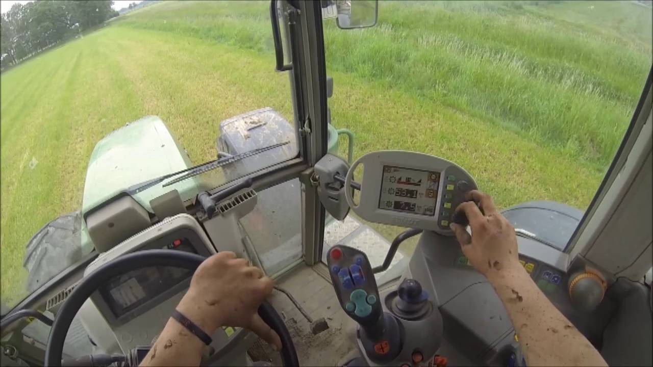 Fendt Vario beim Grubbern und Substrat fahren| Kabinensicht