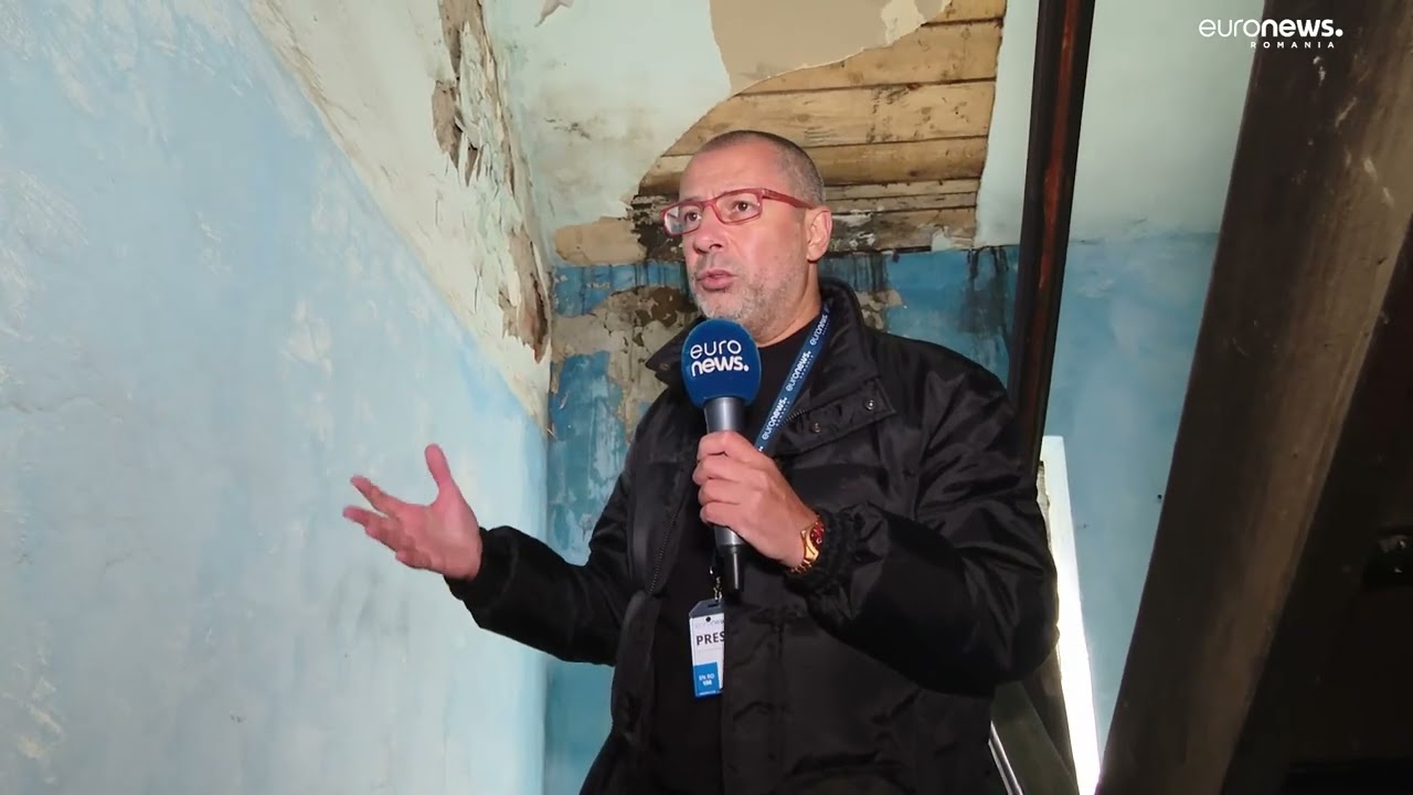 Minerii din Aninoasa refuză să-și părăsească locuințele, deși containerele au venit