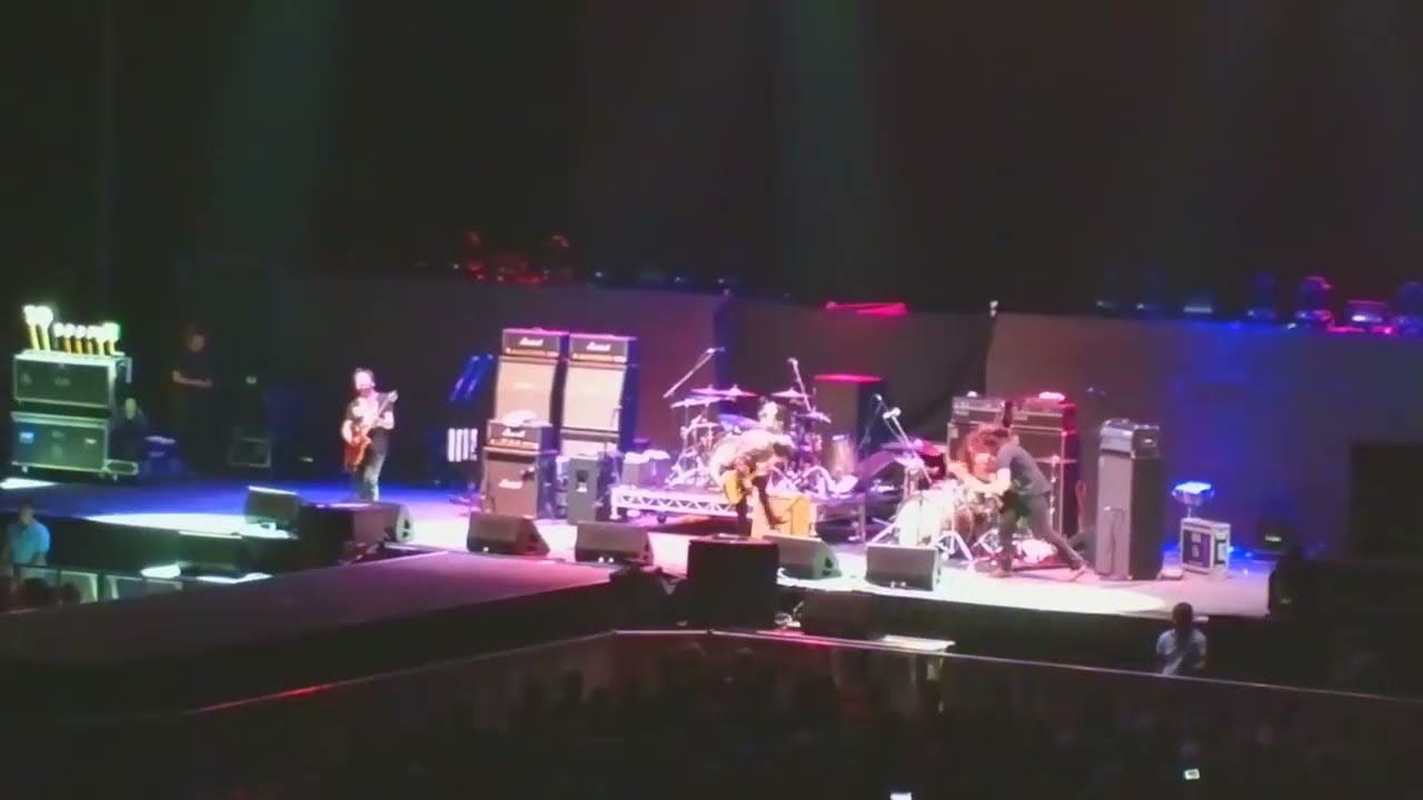 Baby Animals - Early Warning - Live 17/11/2015