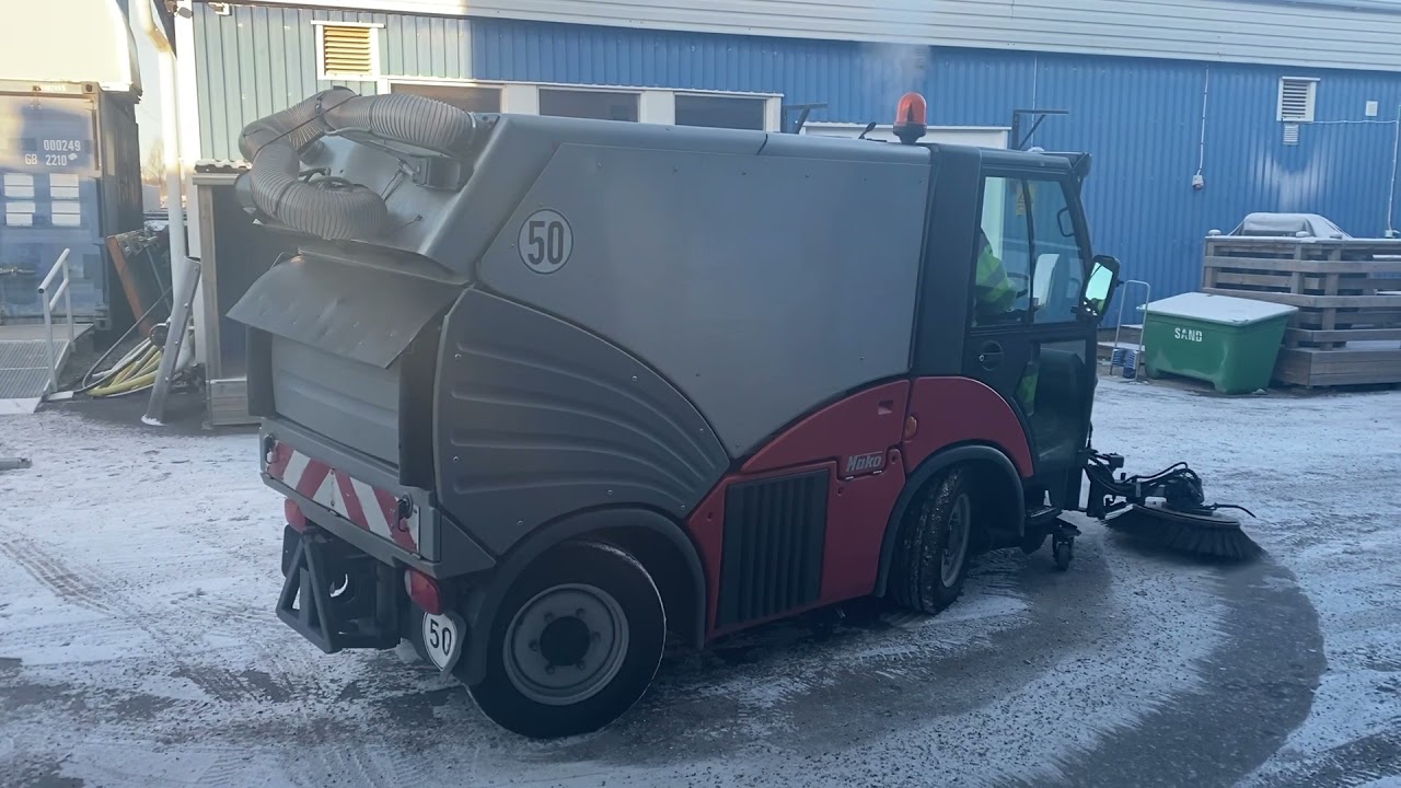 Köp Sopmaskin Hako Citymaster 2000 på Klaravik