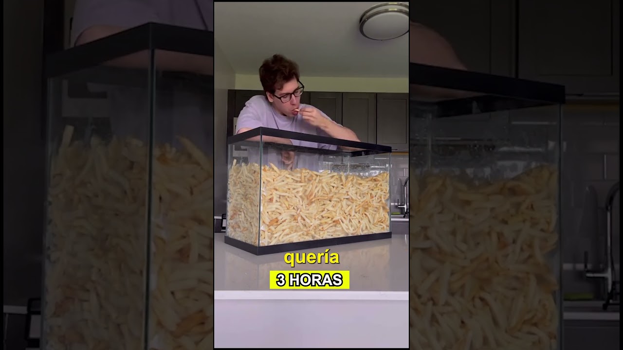 COMIO 100 LITROS DE PAPAS FRITAS (cred: @wallywhatthe on TT)