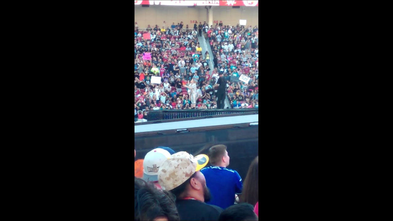 Kid Ink,Skylar Grey,Travis Barker performing at WM31