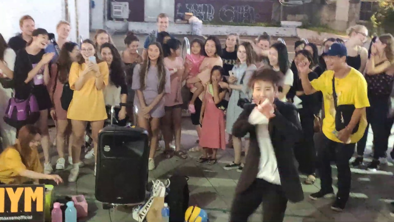 KIM HYOJIN. BTS 'DNA' COVER. LOVELY GIRL, DYNAMIC FASCINATING PERFORMANCE.