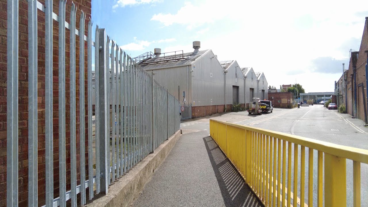 Walking Along The Meco Alley From Greenacres Road To Bromyard Road A44, Worcester, UK 