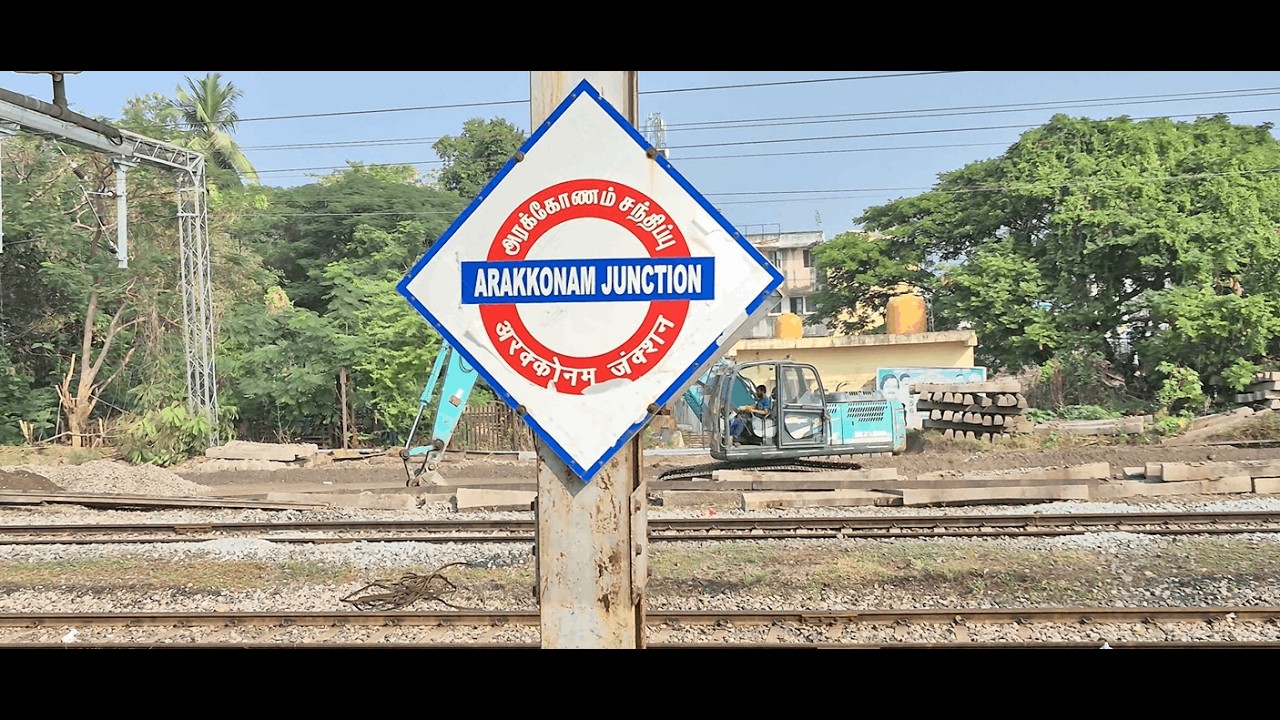 Departing Arakkonam Junction | 22159 CSMT Chennai Central SF Express
