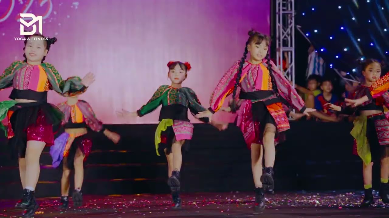 Nhảy: Mashup - Đi Giữa Trời Rực Rỡ x Chiếc Khăn Piêu - Zumba Kids Trung Tâm Bình Minh – Lục Nam
