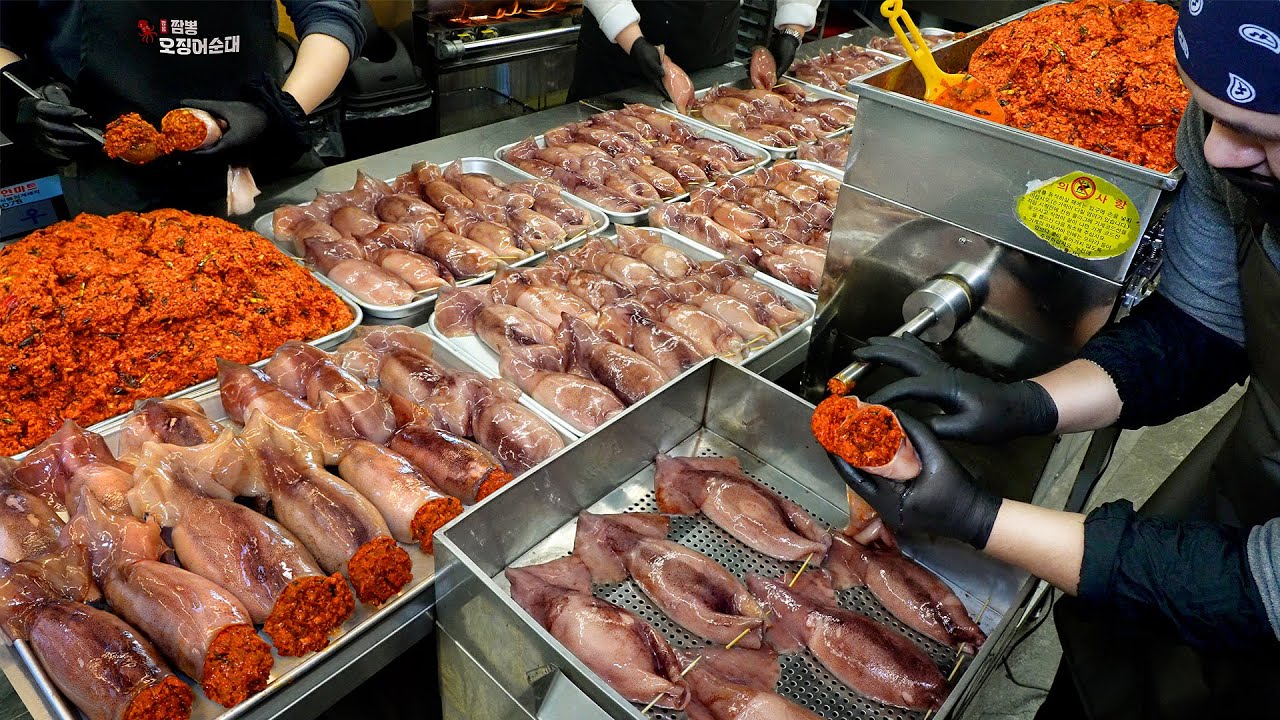 1300도로 볶아버린 불맛 짬뽕 통오징어순대? 재료만 13가지 이상 아낌없이 넣은! 전국최초 수제 짬뽕오징어순대┃Squid sundae / Korean street food