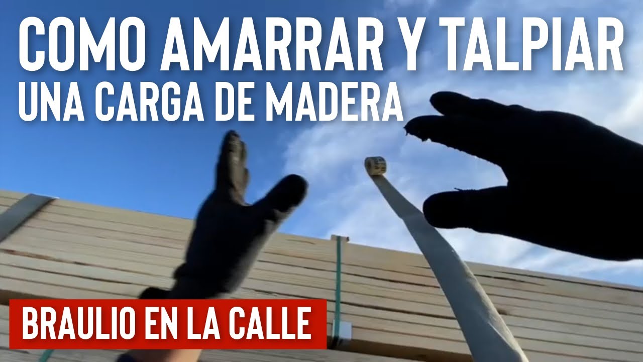 Cargando y Talpiando una carga de madera en el Flatbed..