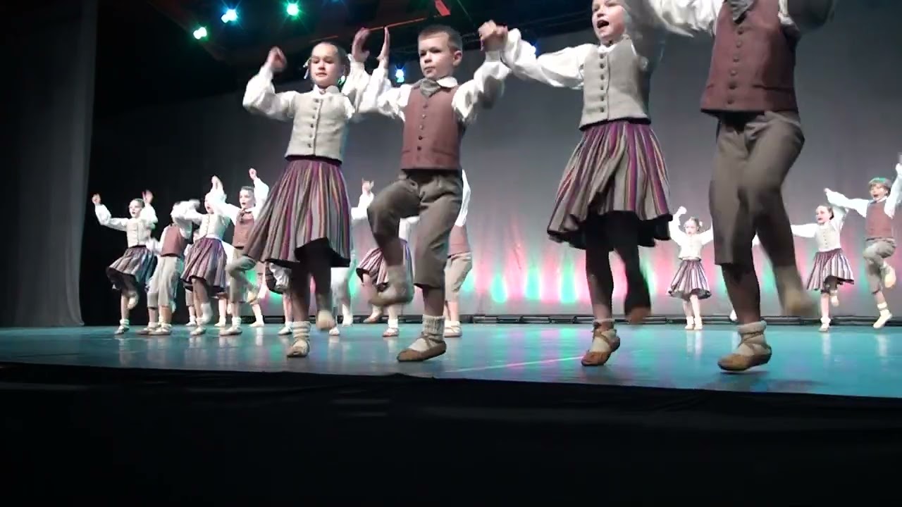 2024 05 25 Teiksmiņa Dejo lieli dejo mazi