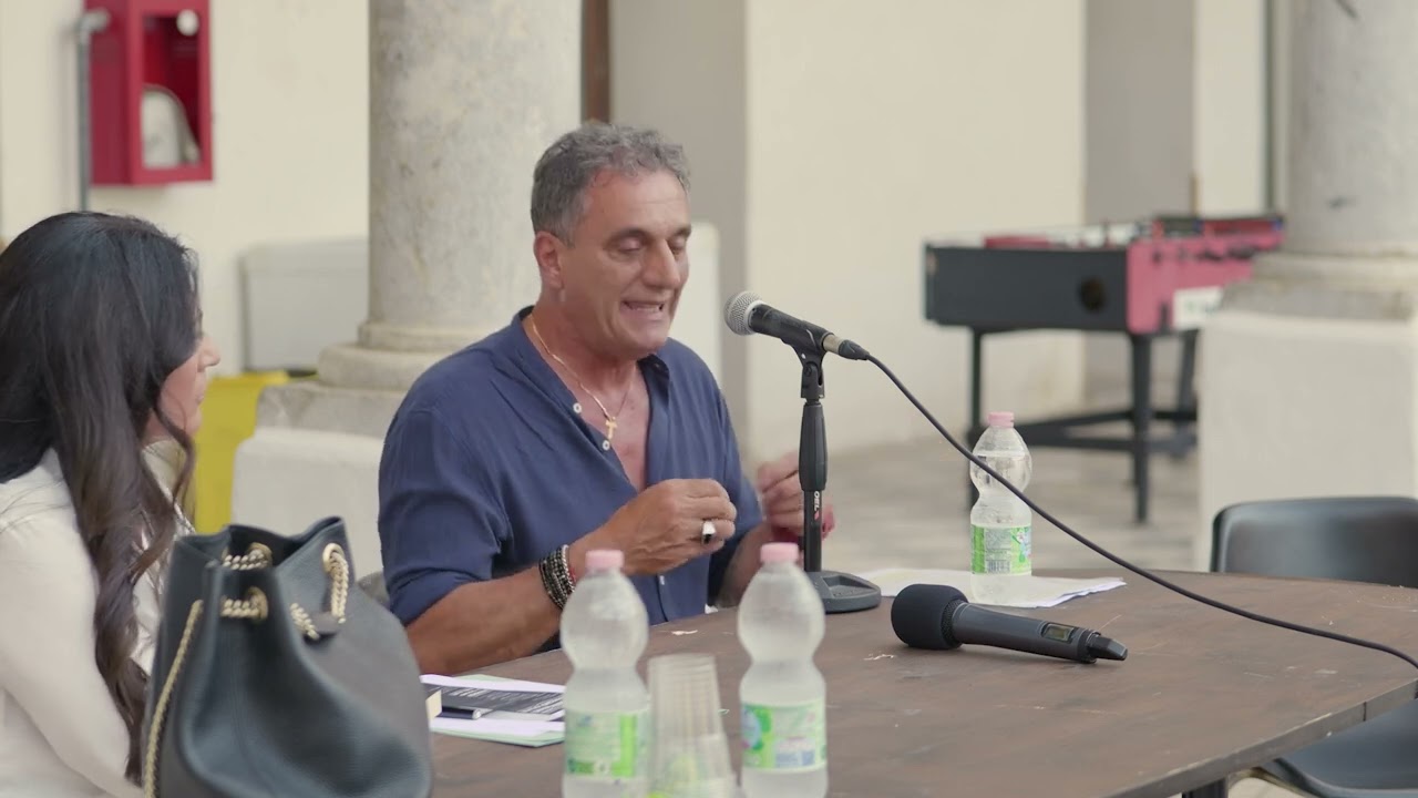 Dall'inferno della droga, a San Patrignano,  all'impegno sociale