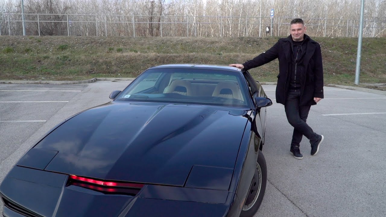 Győrbe költözött a Knight Rider híres járgánya, KITT