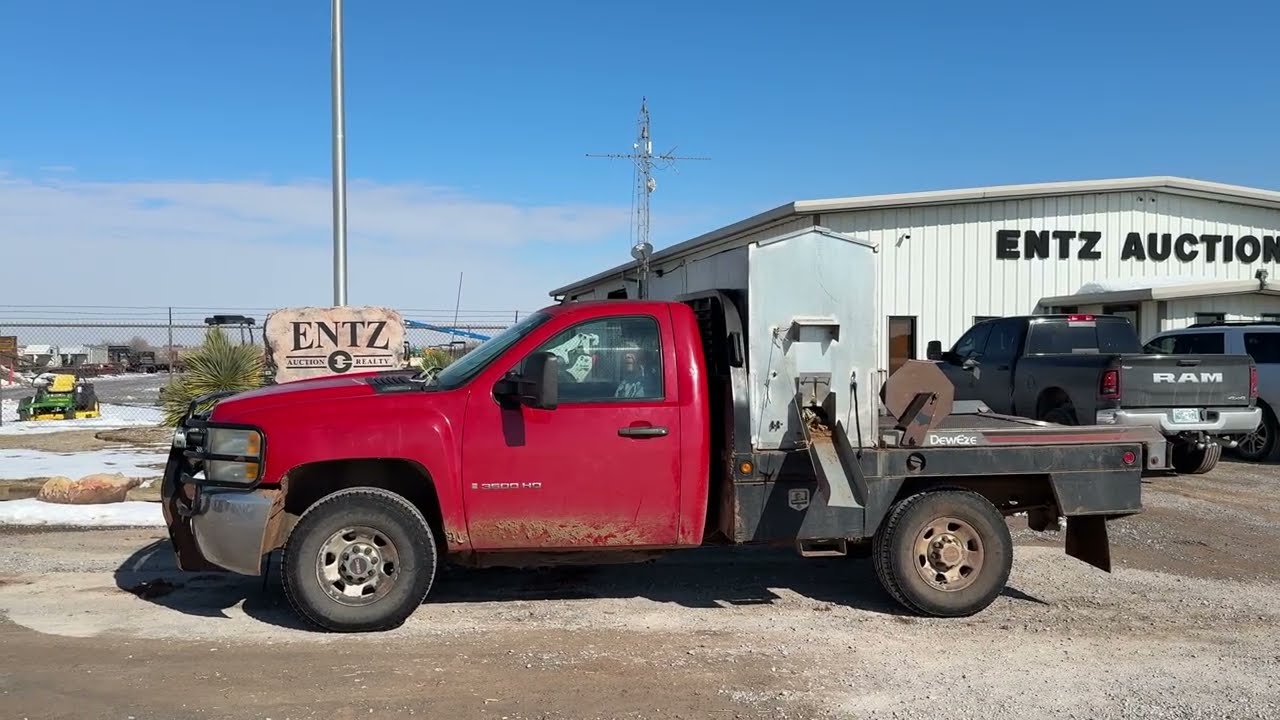 Entz Auction & Realty &ndash; LOT 3636 - 2008 CHEVY 3500 HD PICKUP